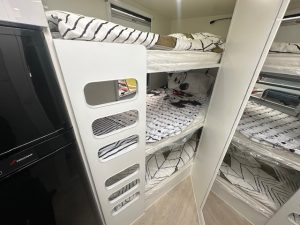 Xseries RV Commander - bunk beds