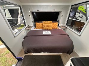 Xseries RV Commander - double bed
