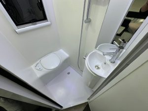 16' XSeries Warrior - bathroom