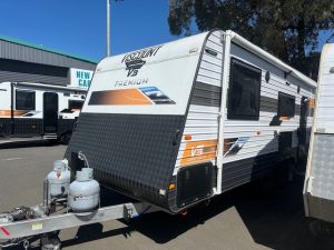 2021 20' Viscount V3 - exterior front