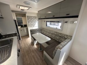 2021 20' Viscount V3 - seating and kitchen