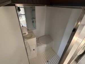 2018 Ezytrail Parks 15 - bathroom and toilet