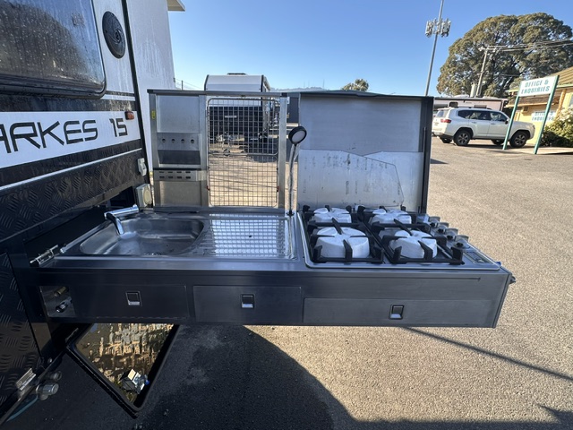 2018 Ezytrail Parks 15 - slide out grill and sink